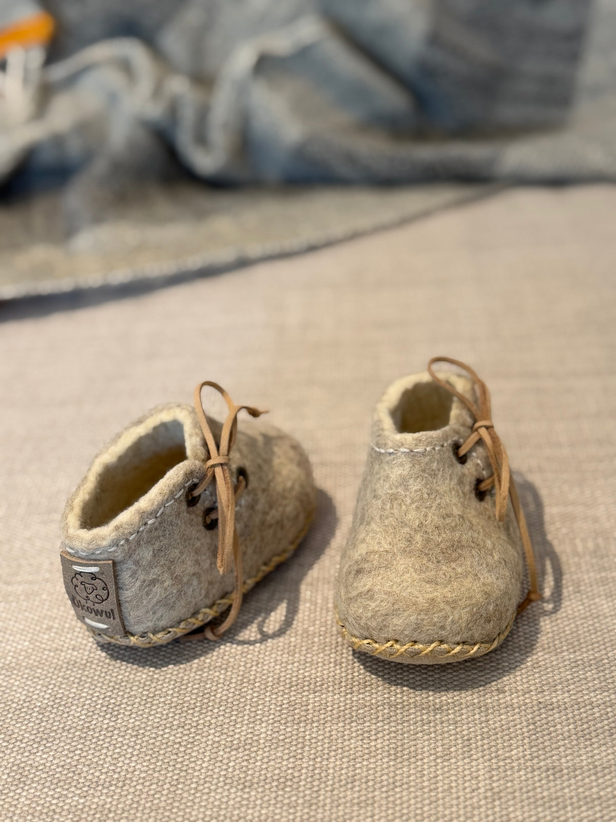 Zapato corte al lado