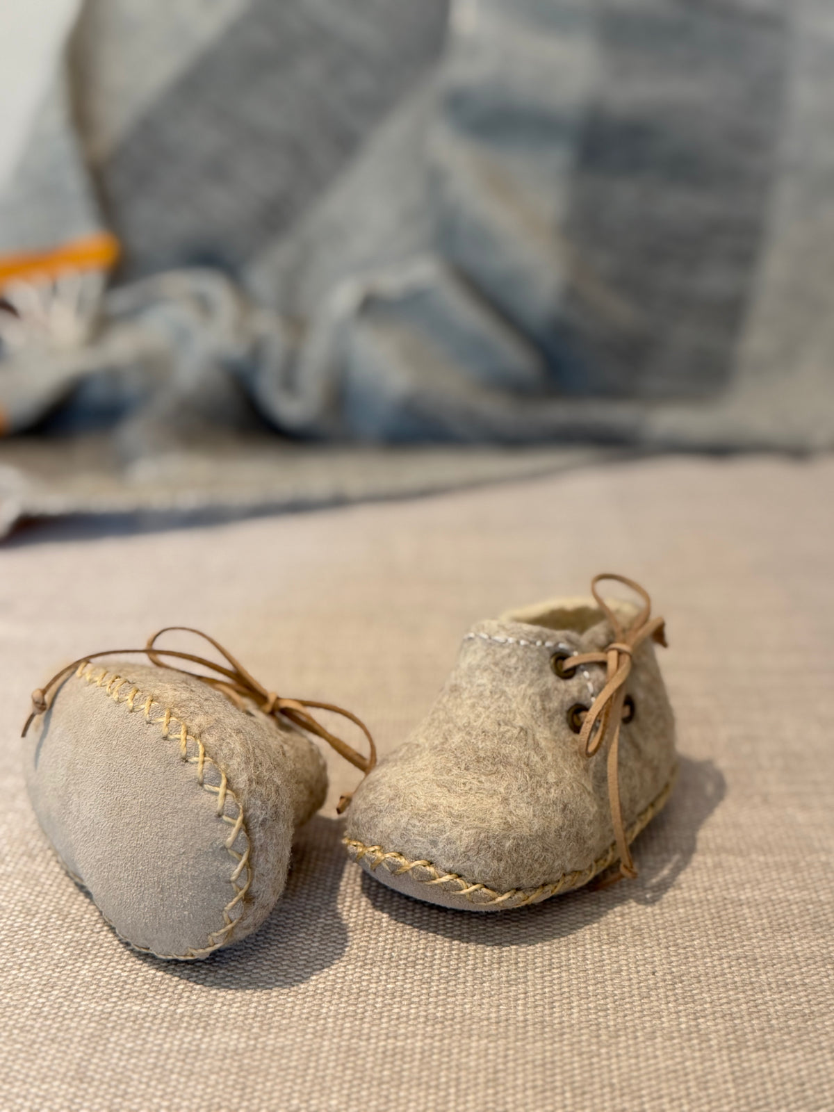Zapato corte al lado