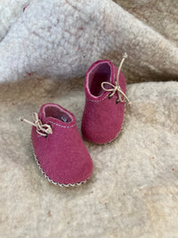 Zapato corte al lado